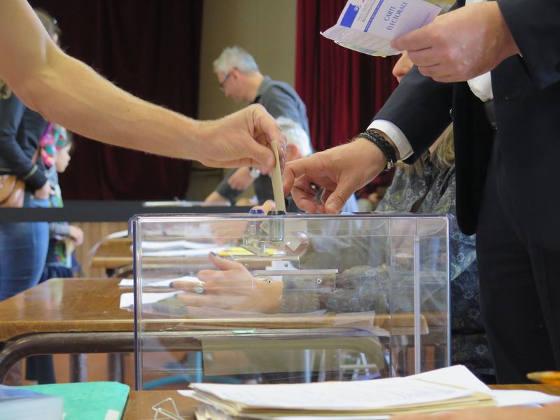 élections législatives : les bureaux de vote fermeront à 18 h
